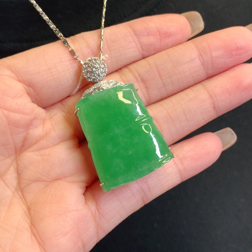 【闪购商品】翡翠18K金镶嵌吊坠(赠链)竹节