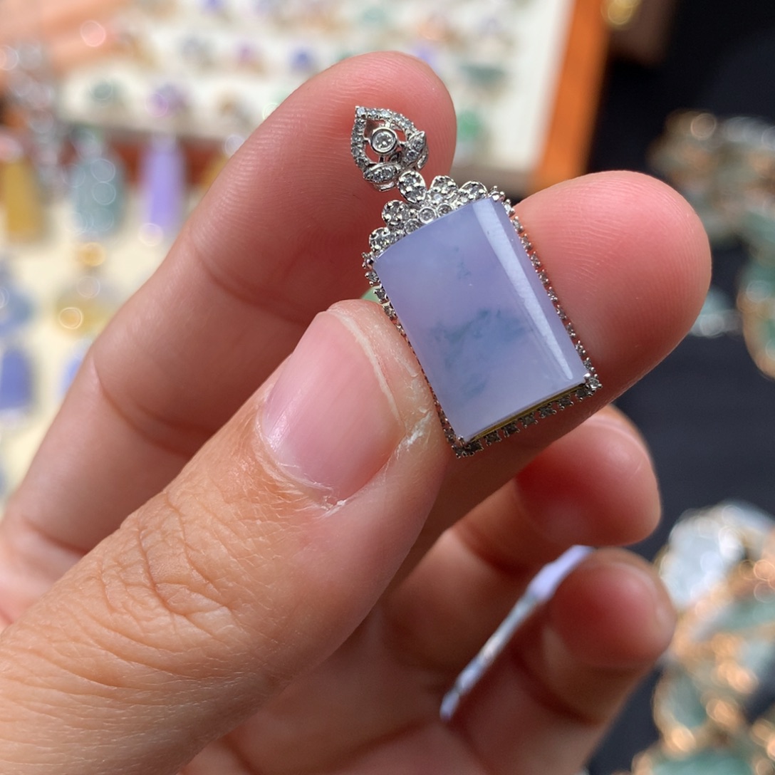 吊坠(不含链)18K金镶嵌翡翠