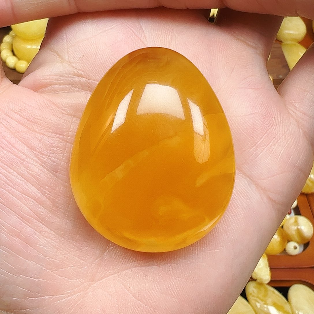 裸石琥珀未镶嵌o**e蜜蜡鸡油红水滴