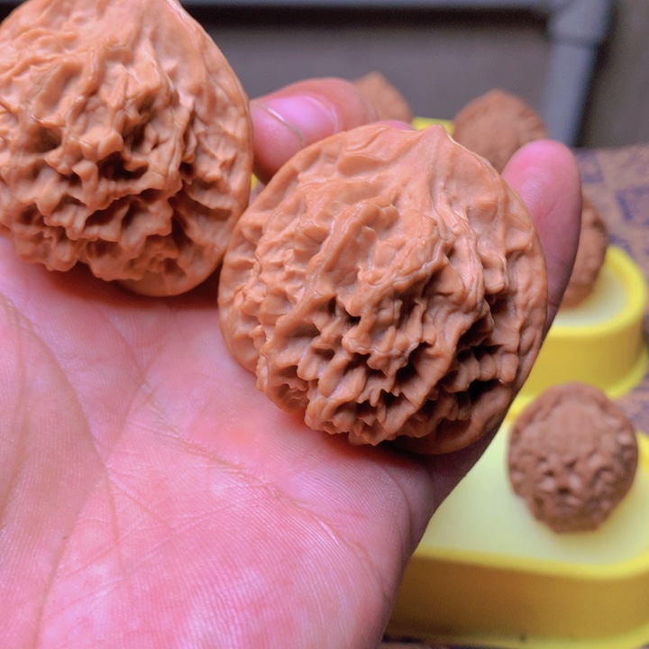 桃核把件加***带帝王师子头