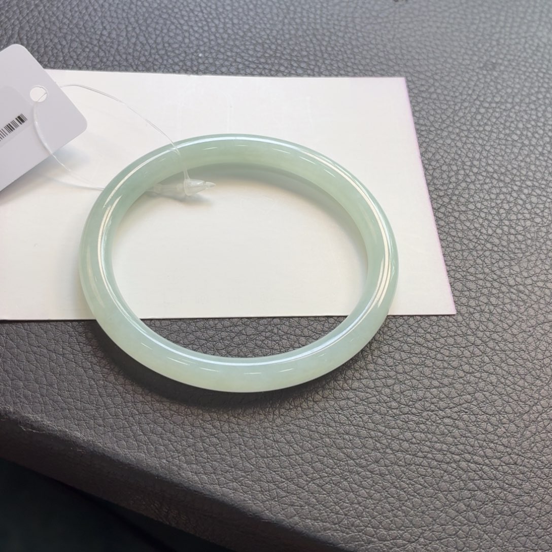 未镶嵌手镯（贵妃镯）翡翠缅甸a货翡翠手镯