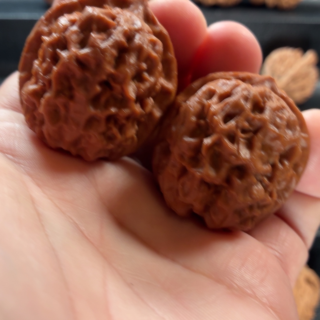 桃核把件山地核欢37