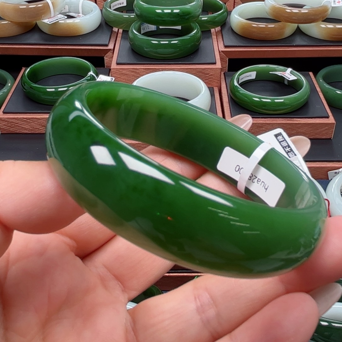 未镶嵌手镯和田玉（碧玉）6061圈口