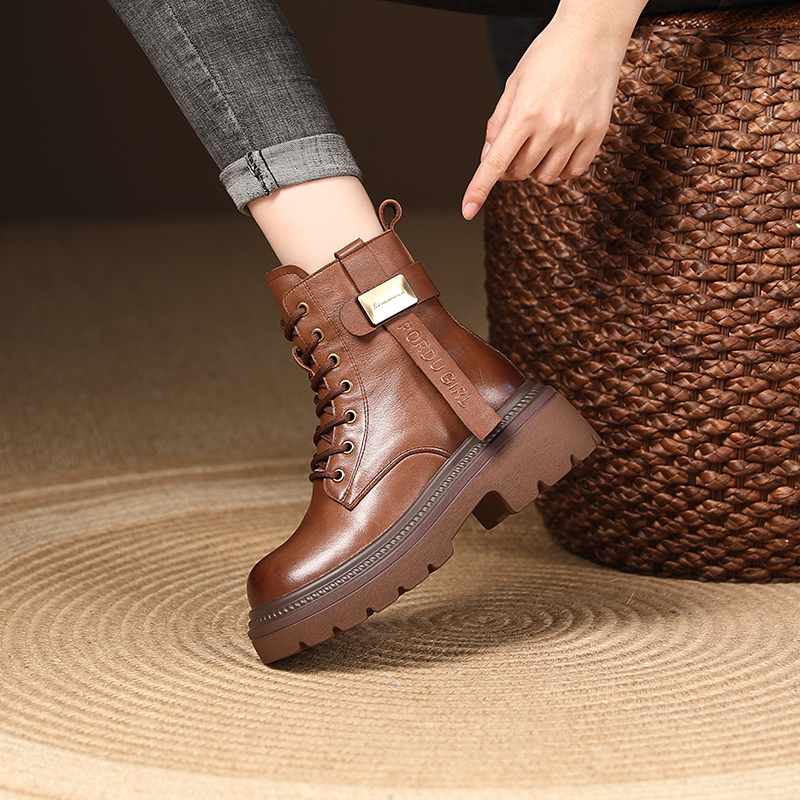 【翔子女鞋】秋冬时尚百搭复古粗跟圆头厚底马丁靴黑色23112121