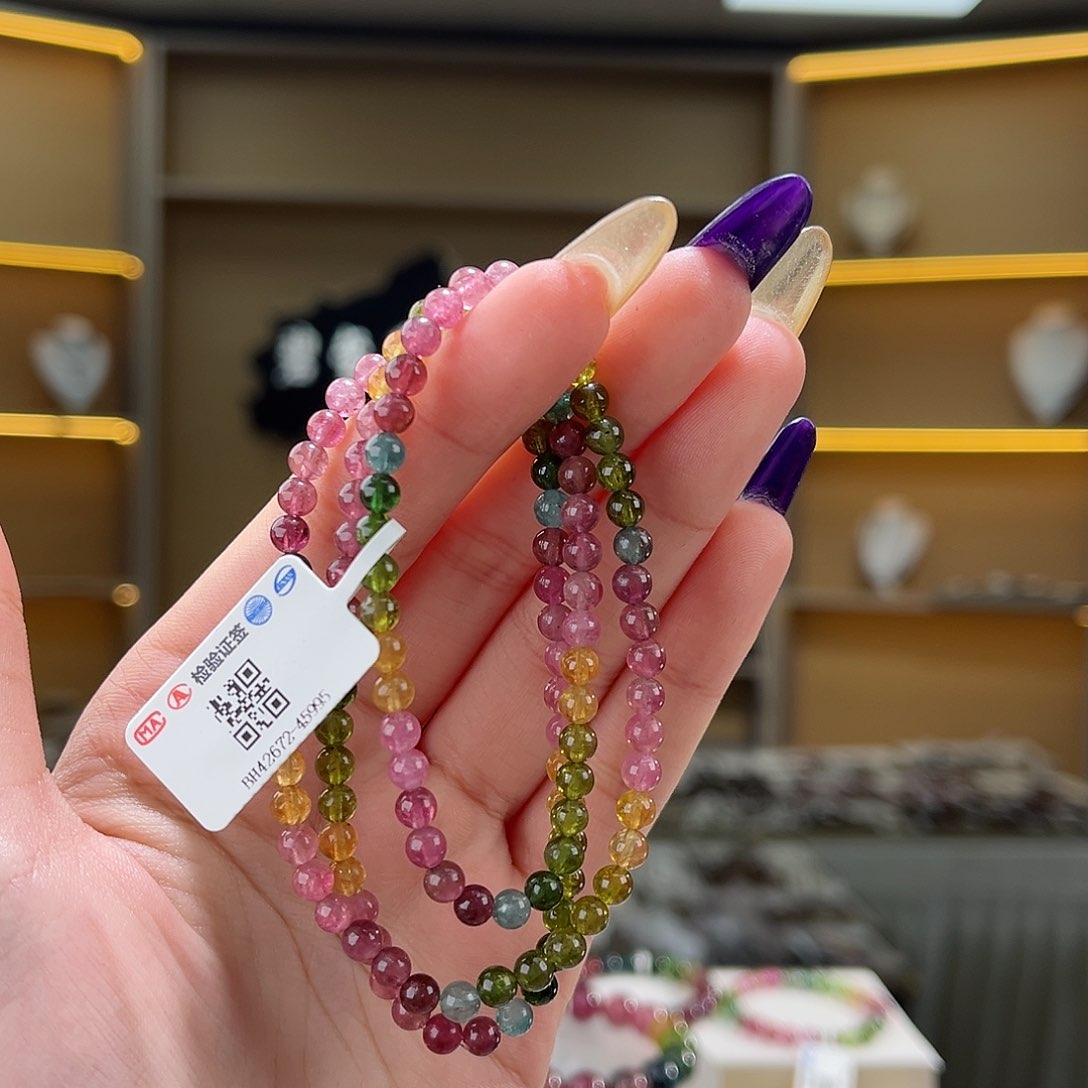 碧玺碧玺4mm（多样性发一件未镶嵌