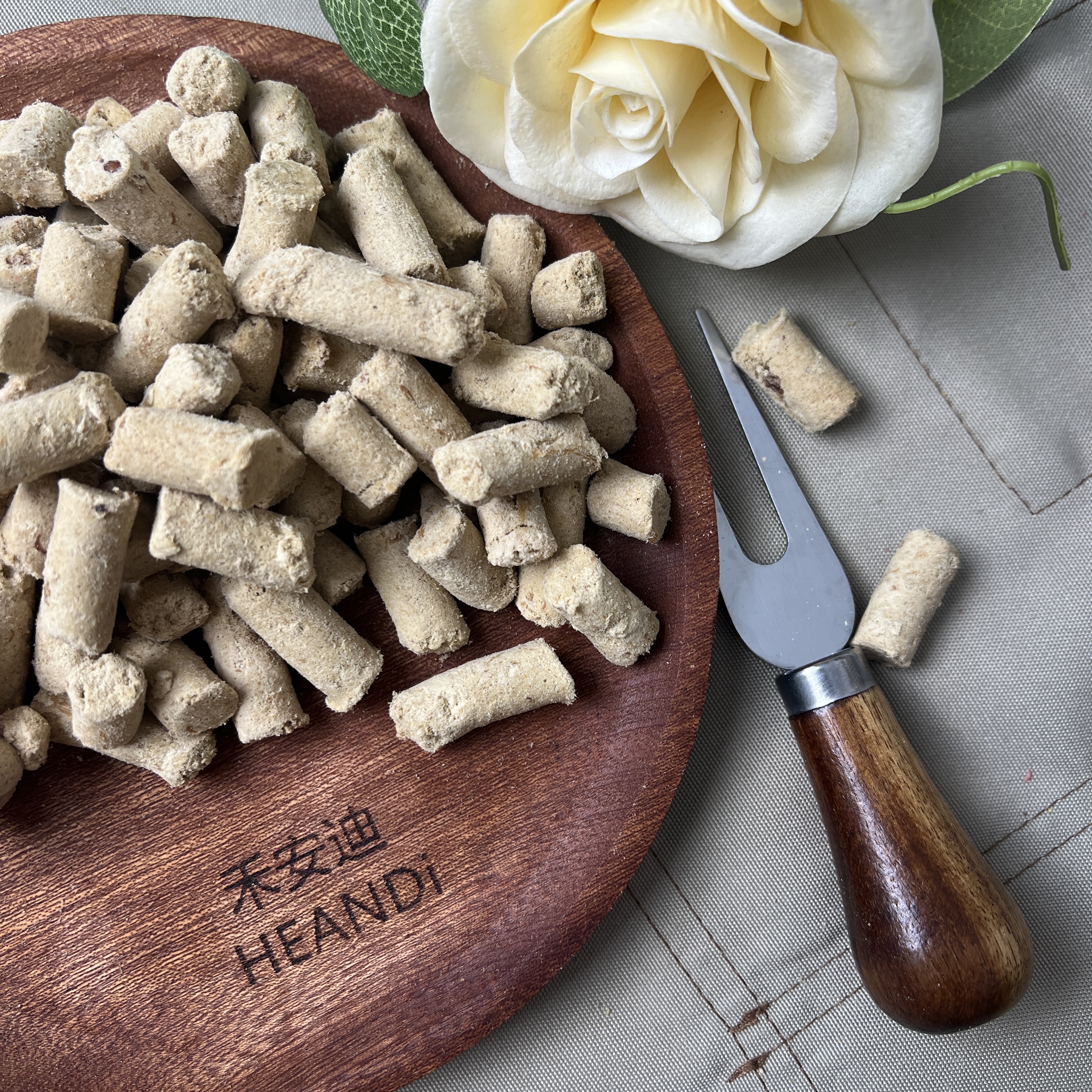 【冻干生骨肉条】猫狗零食拉大骨架增加营养拌粮主粮适口性好