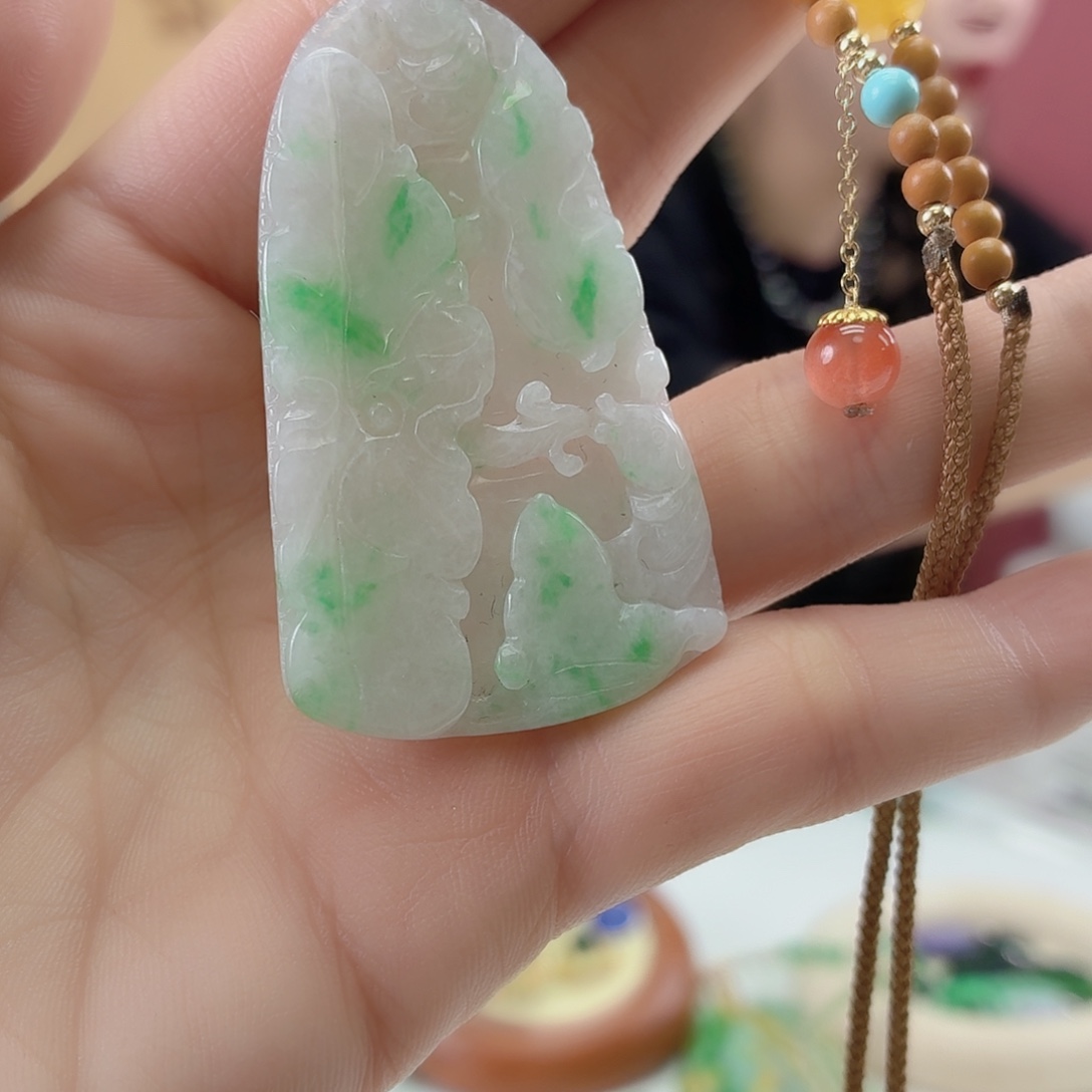 翡翠未镶嵌颈饰翡翠