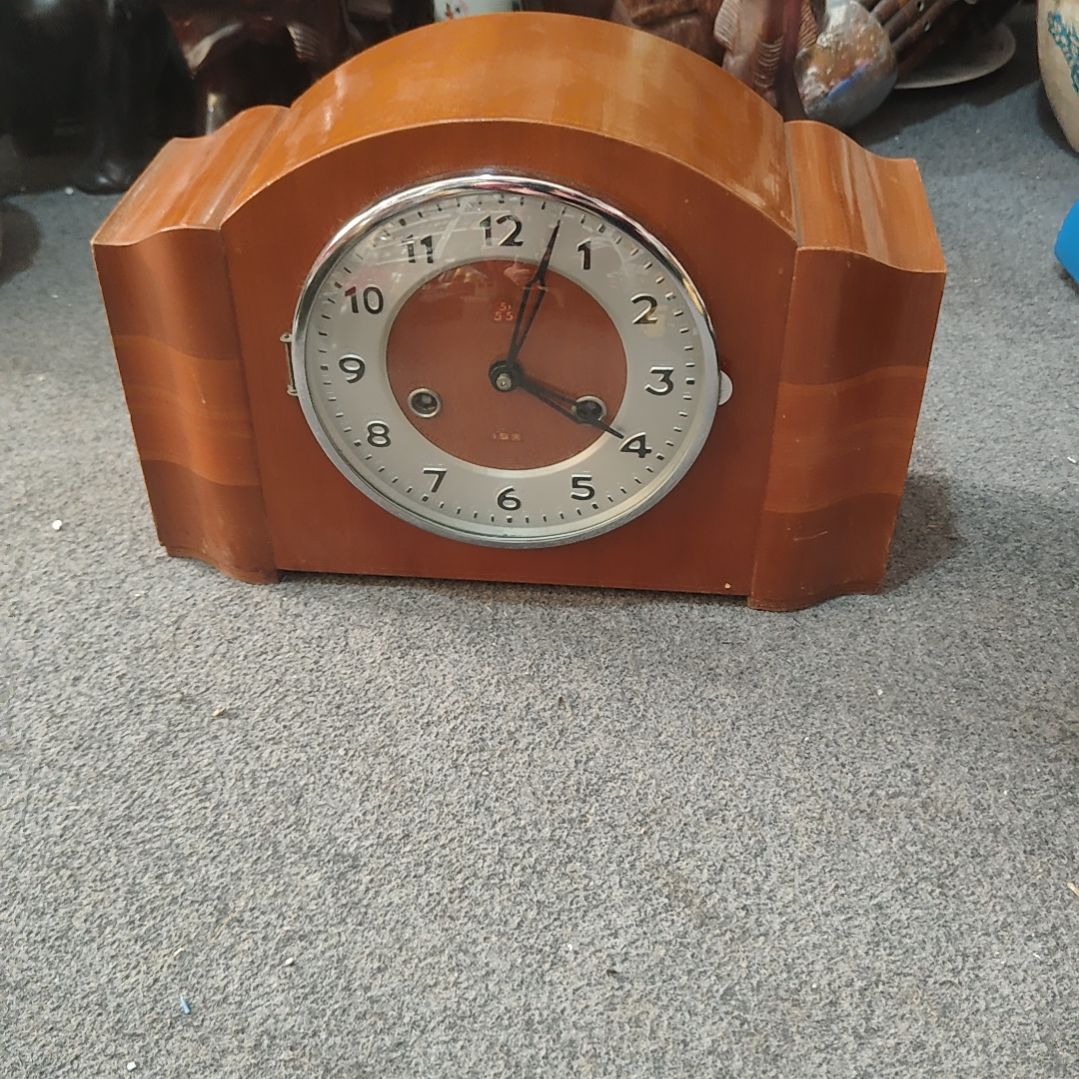 有机玻璃复古怀旧上海钟表一台