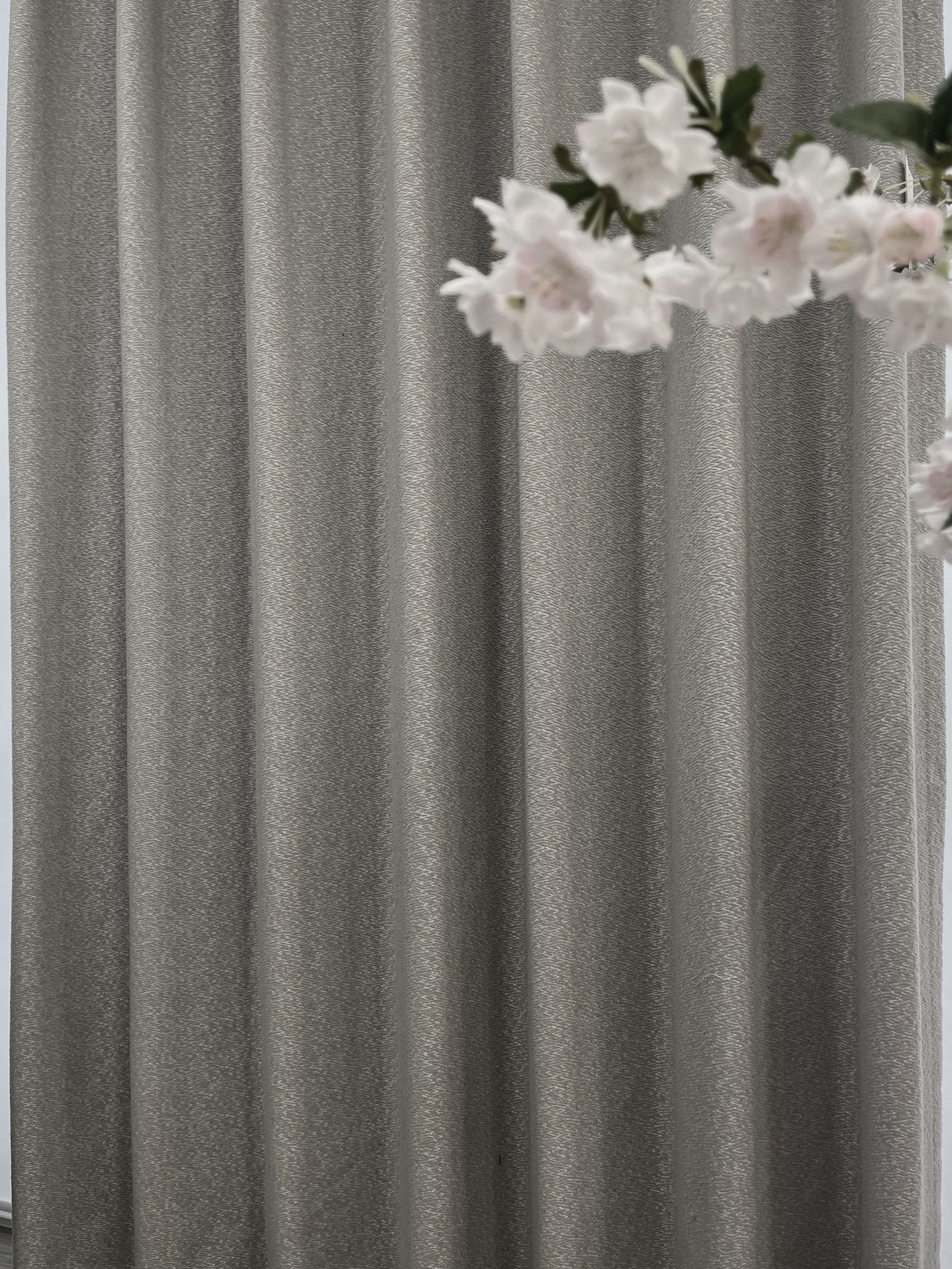 绍兴柯桥精品窗帘布遮光家居装饰美观高端纯色窗帘适配窗纱#740