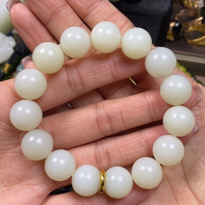 和田玉手串卡14未镶嵌树*熊