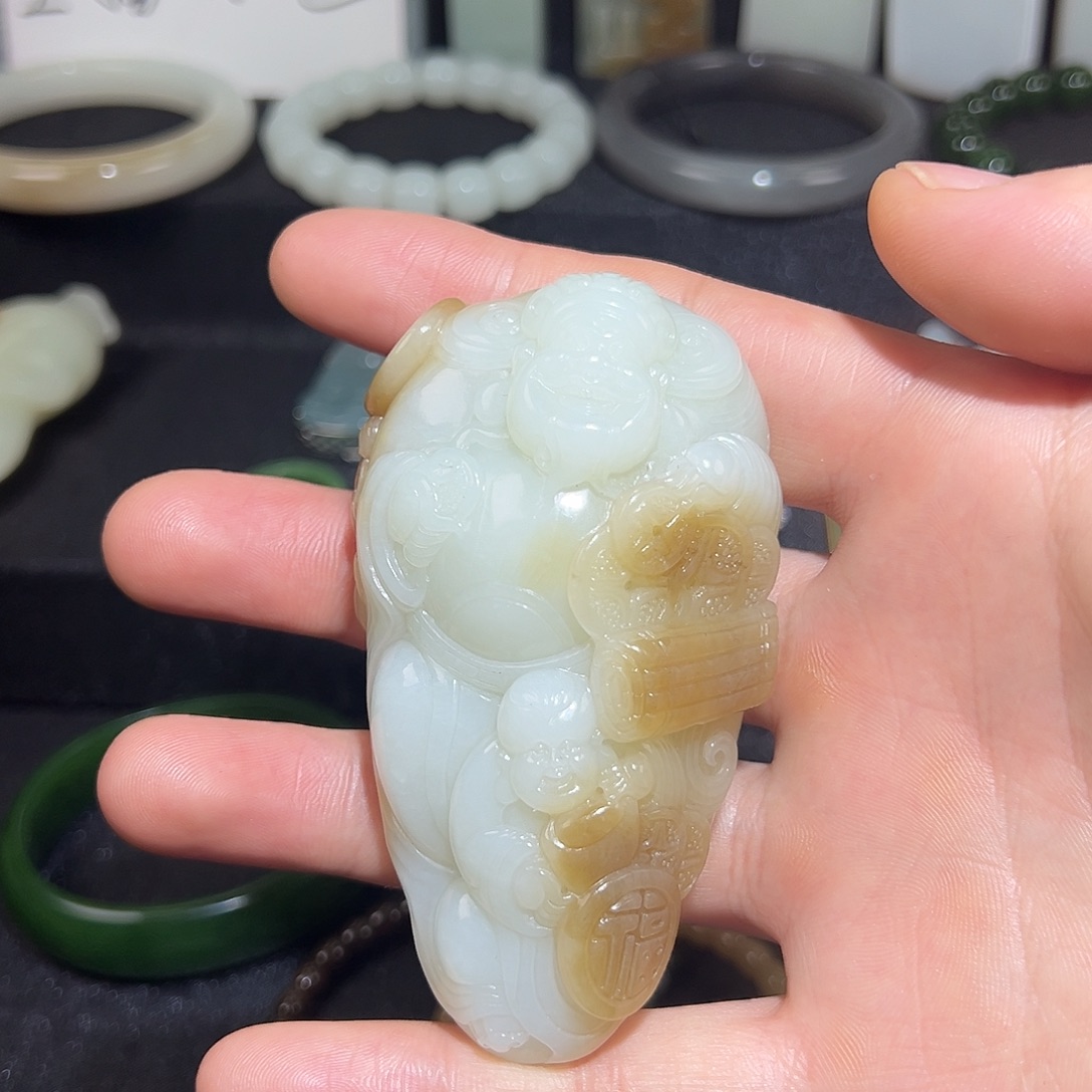 和田玉（糖玉）未镶嵌把件财神