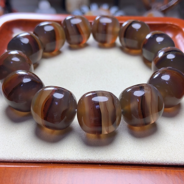 玛瑙/玉髓手串未镶嵌冰底 三色俏景儿