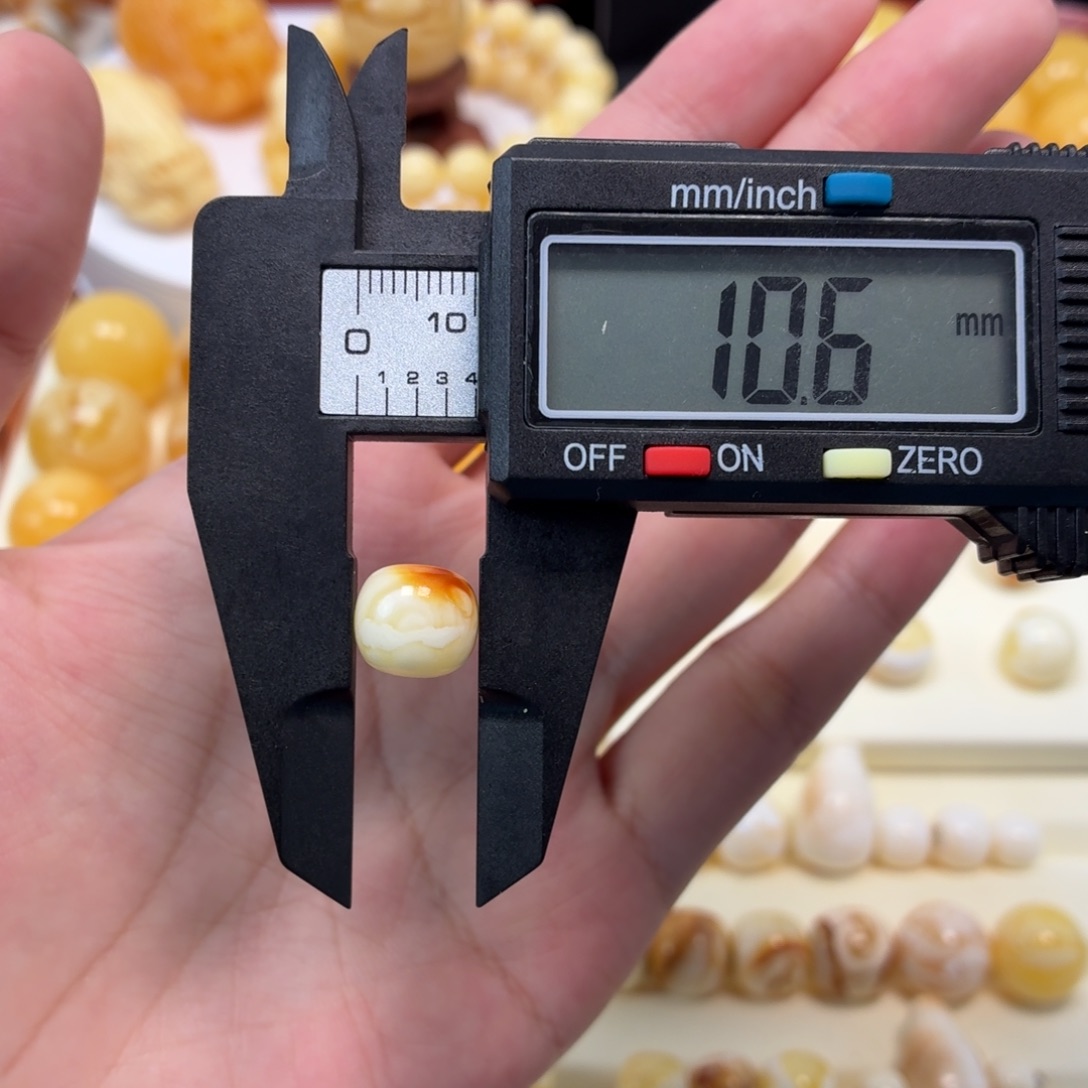 琥珀未镶嵌珠宝奇石乌料彩虹