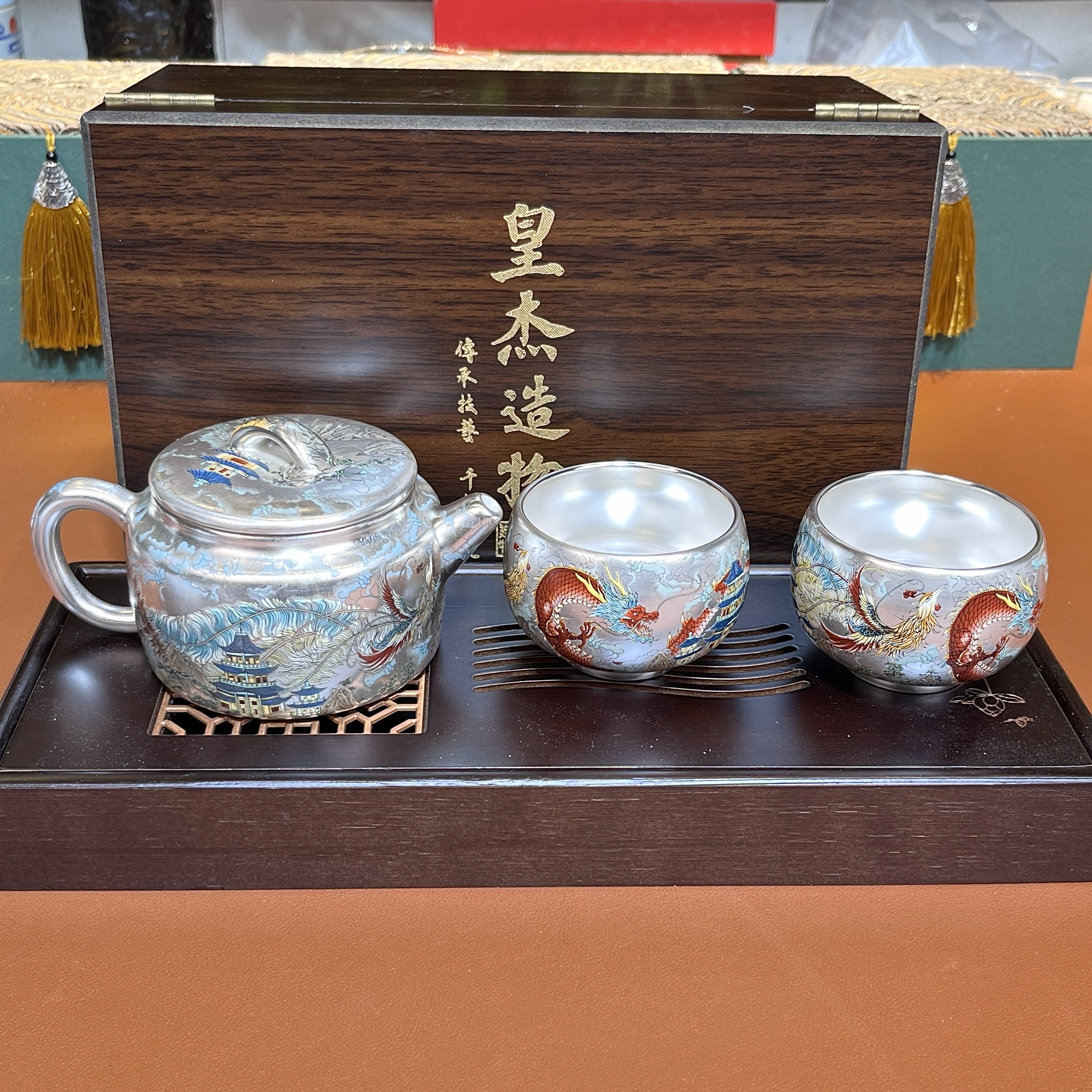 ZH3281-周鸿杰龙凤鎏银工艺汉瓦一壶两杯+高端定制木质礼盒
