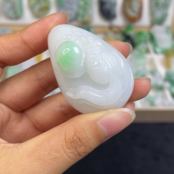 翡翠未镶嵌颈饰翡翠