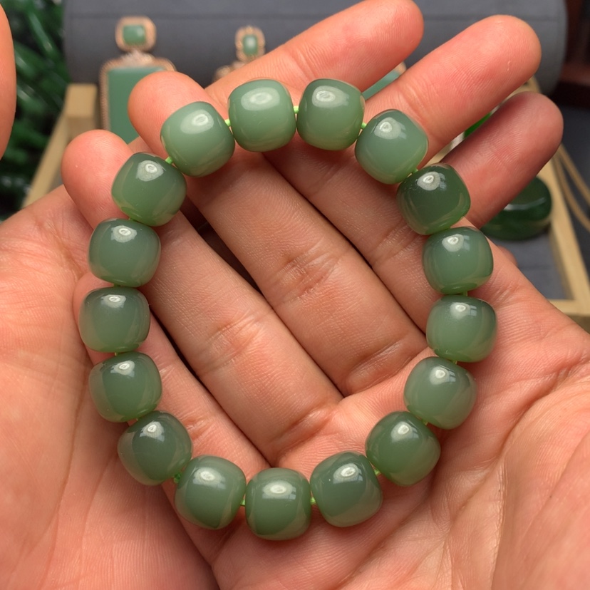 【闪购商品】未镶嵌手链和田玉（碧玉）s****g