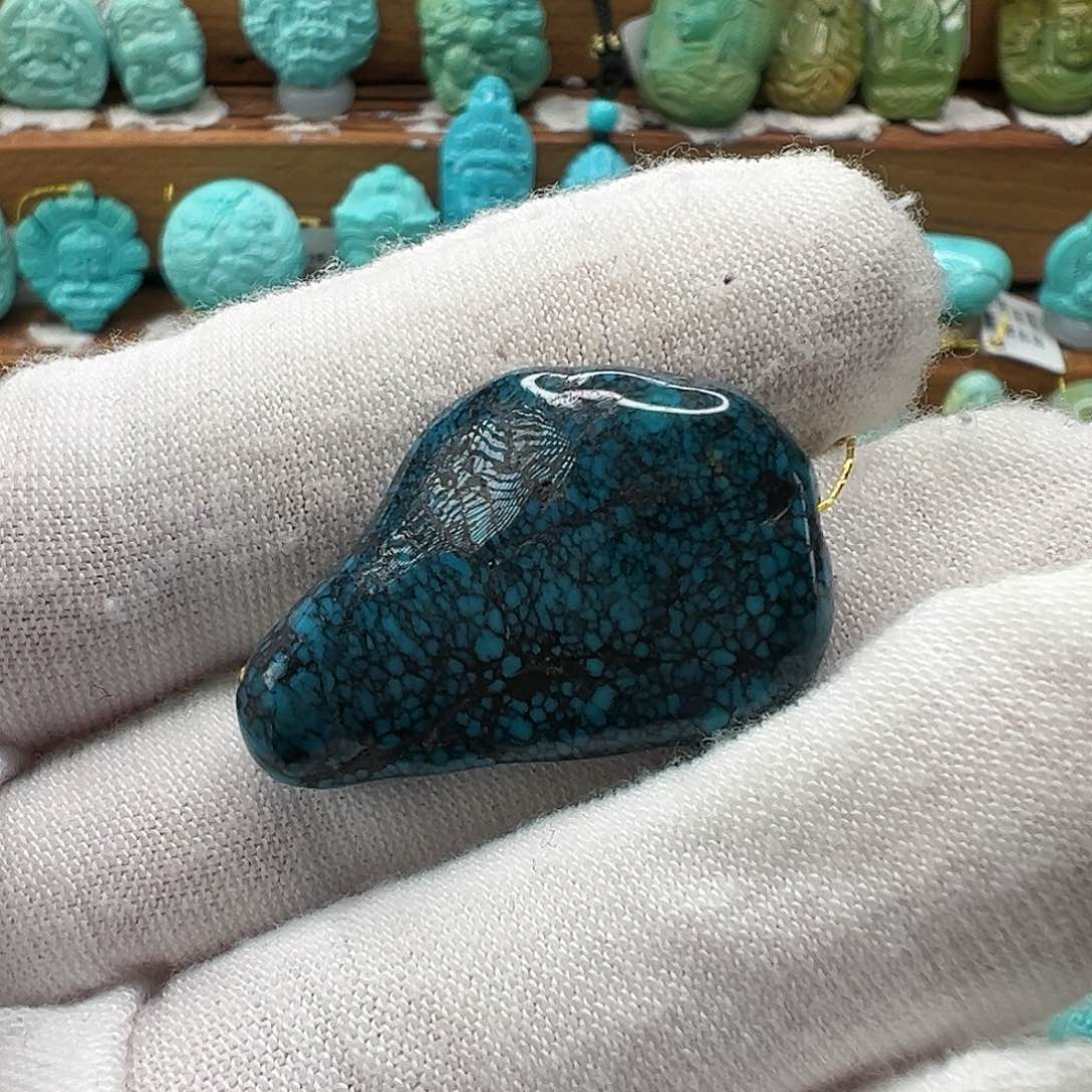 绿松石配饰未镶嵌