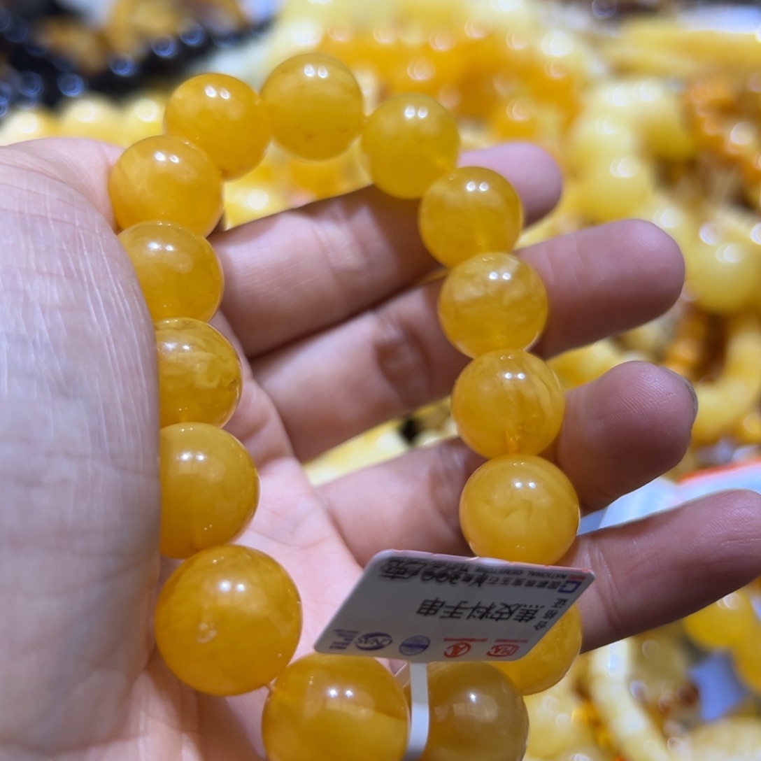 琥珀珠宝奇石未镶嵌