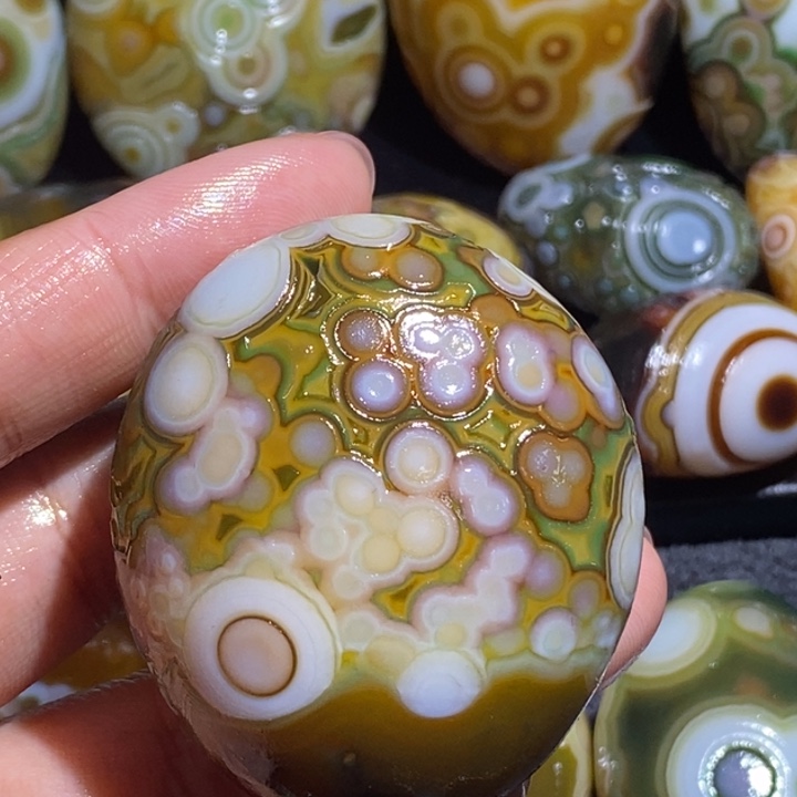 玛瑙/玉髓未镶嵌珠宝奇石101