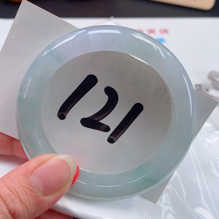 翡翠手镯未镶嵌正