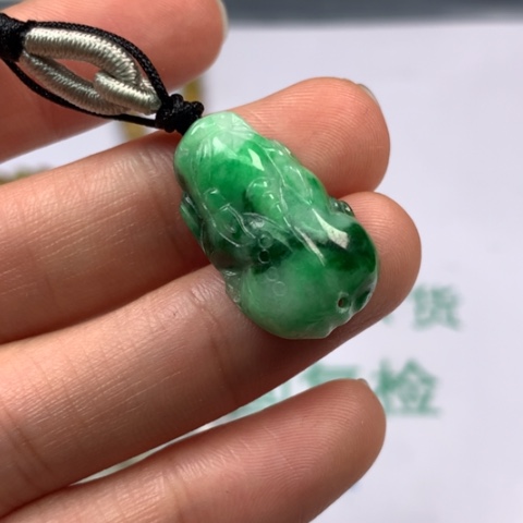 翡翠颈饰未镶嵌翡翠