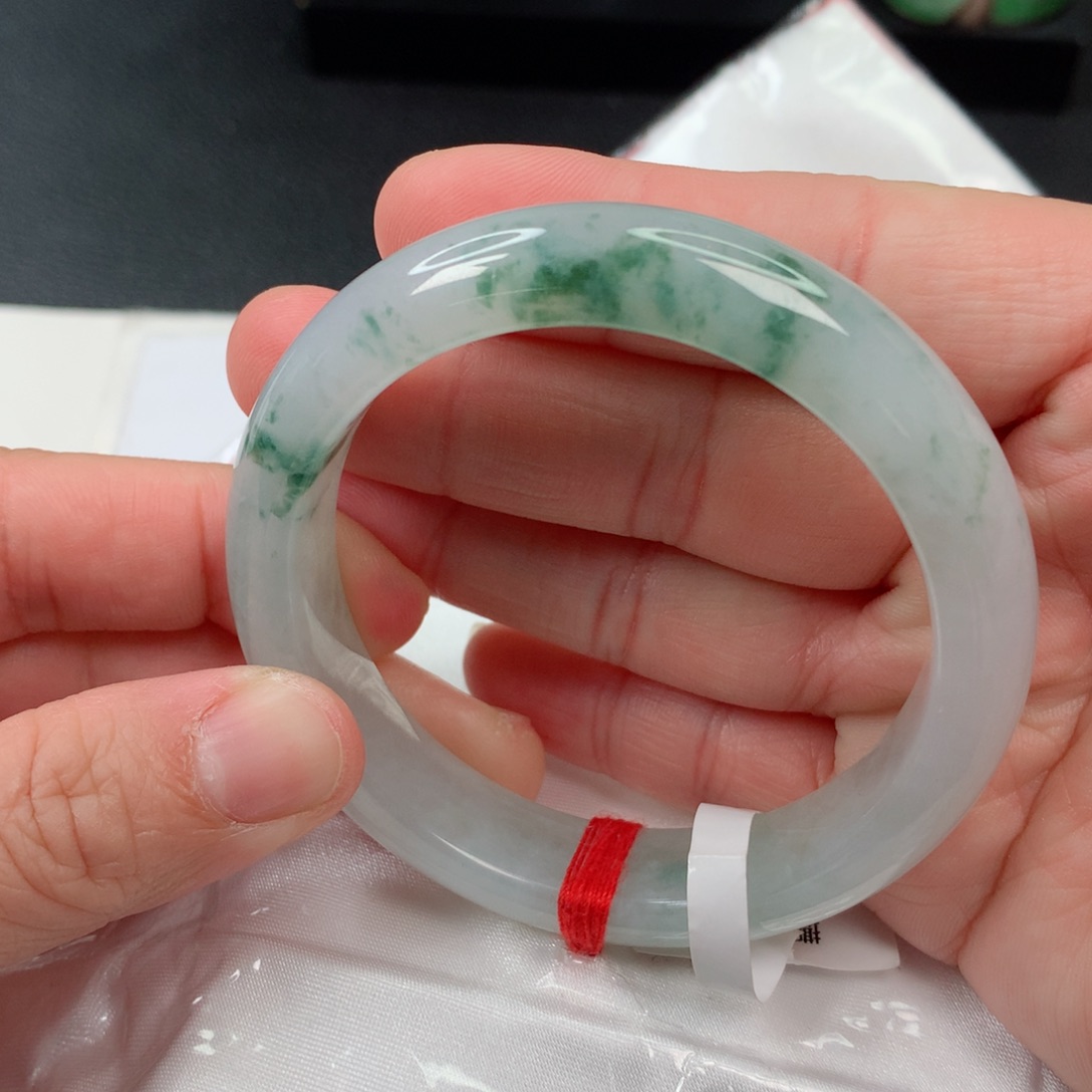 翡翠手镯未镶嵌，，，，，，