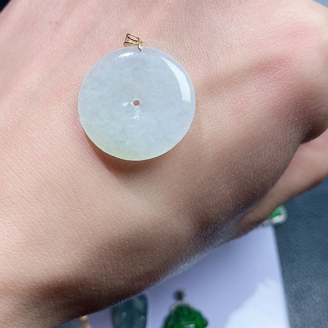 翡翠吊坠(不含链)18K金镶嵌