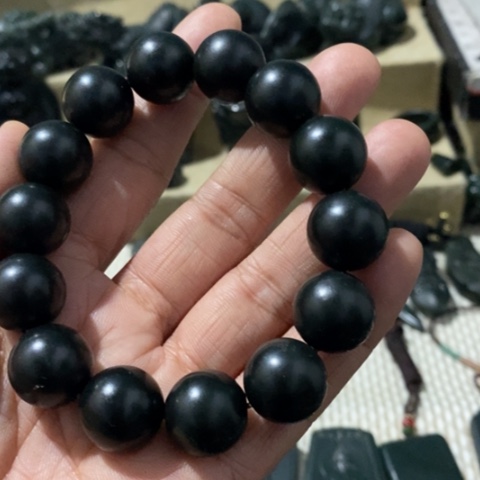 和田玉手串未镶嵌