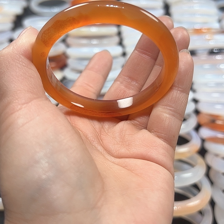 玛瑙/玉髓手镯未镶嵌