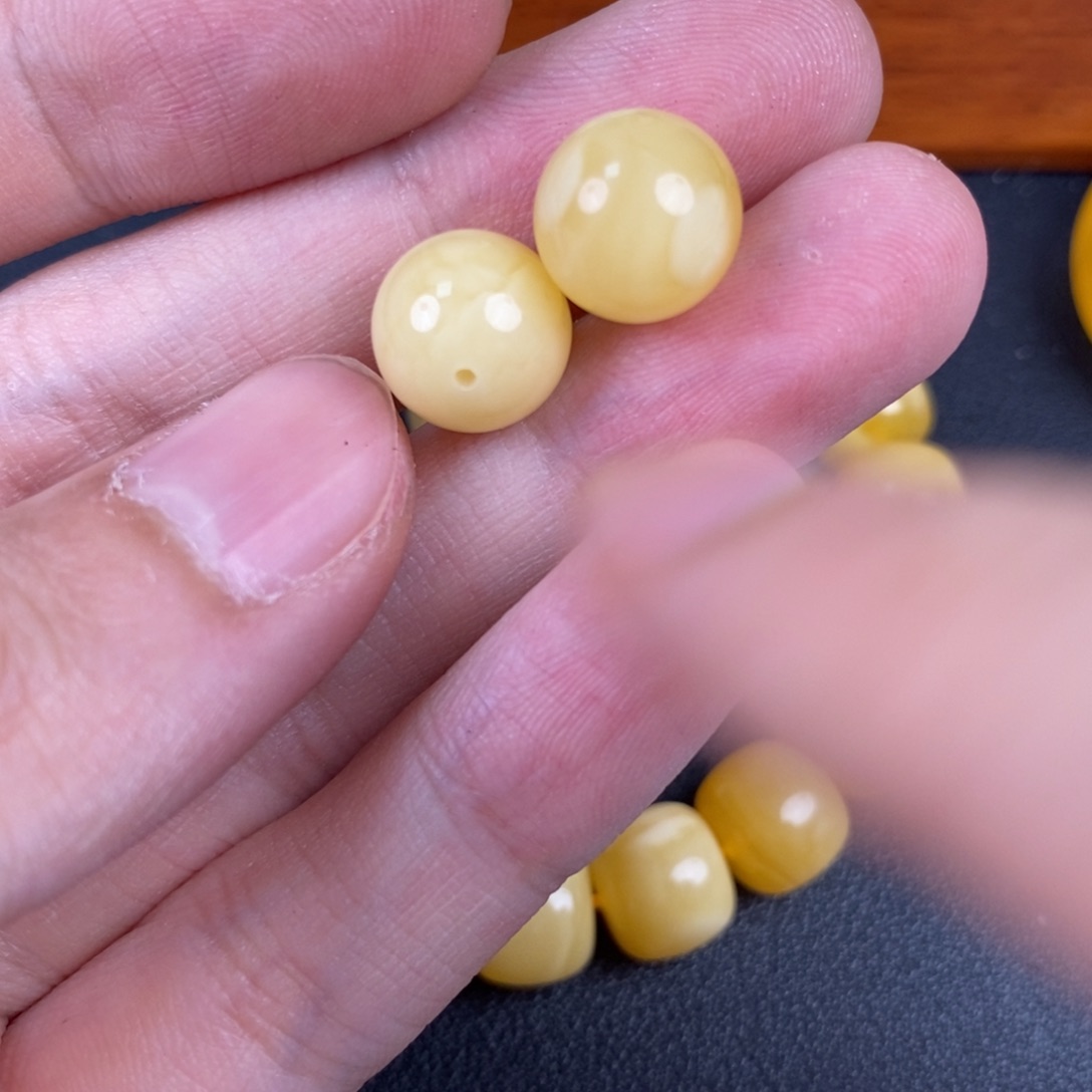 琥珀未镶嵌裸石微瑕67