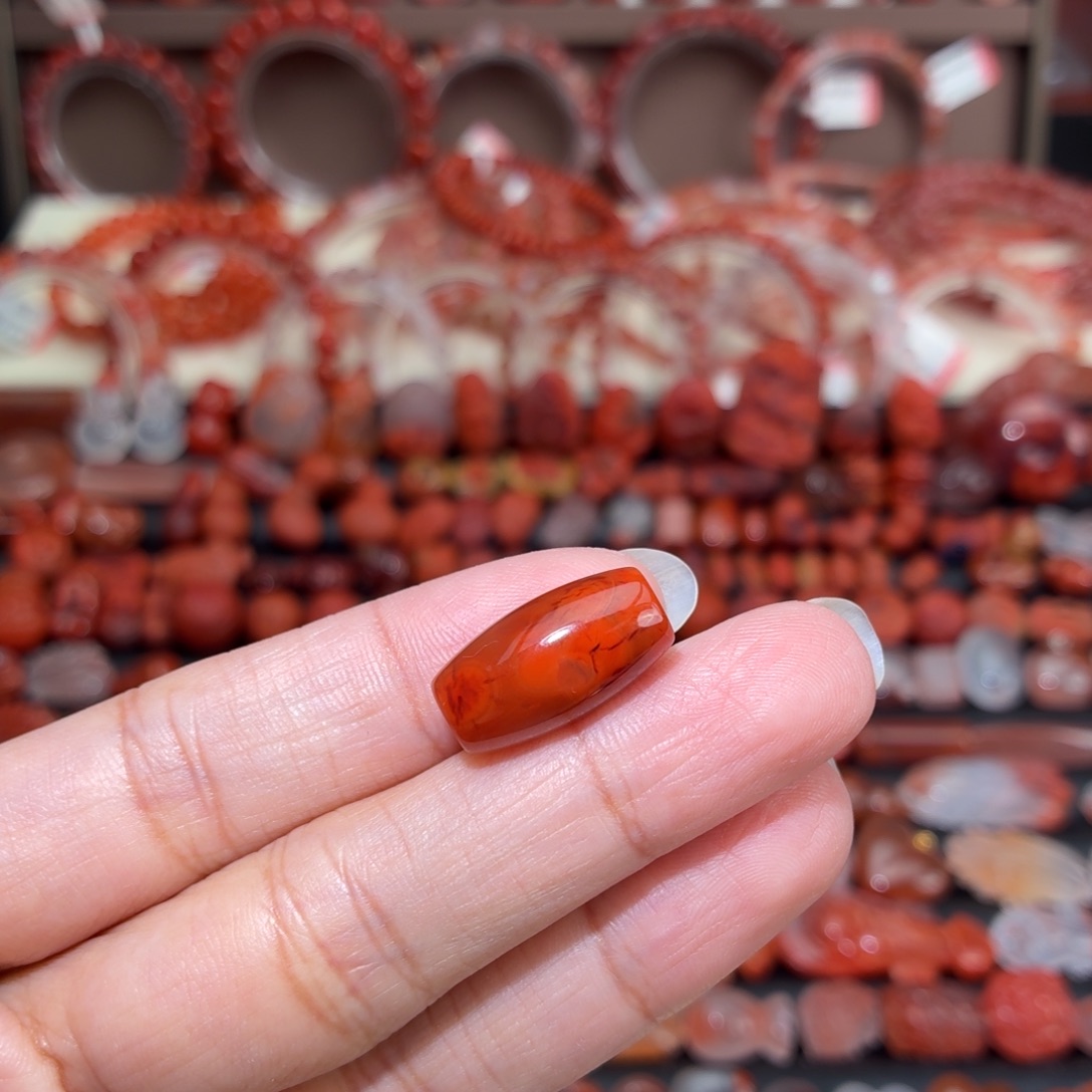 南红玛瑙未镶嵌颈饰桶珠19*10