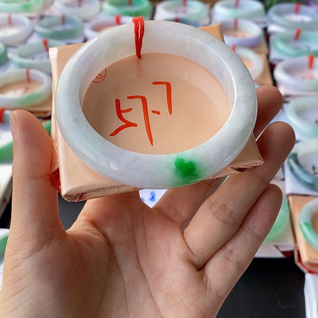 翡翠手镯未镶嵌8号