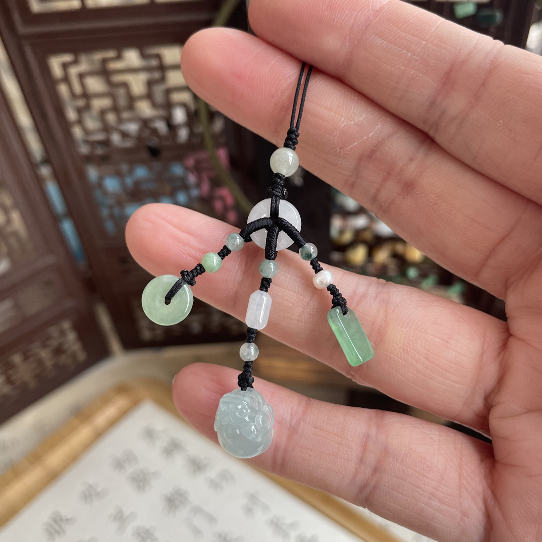 天然翡翠貔貅手机挂件