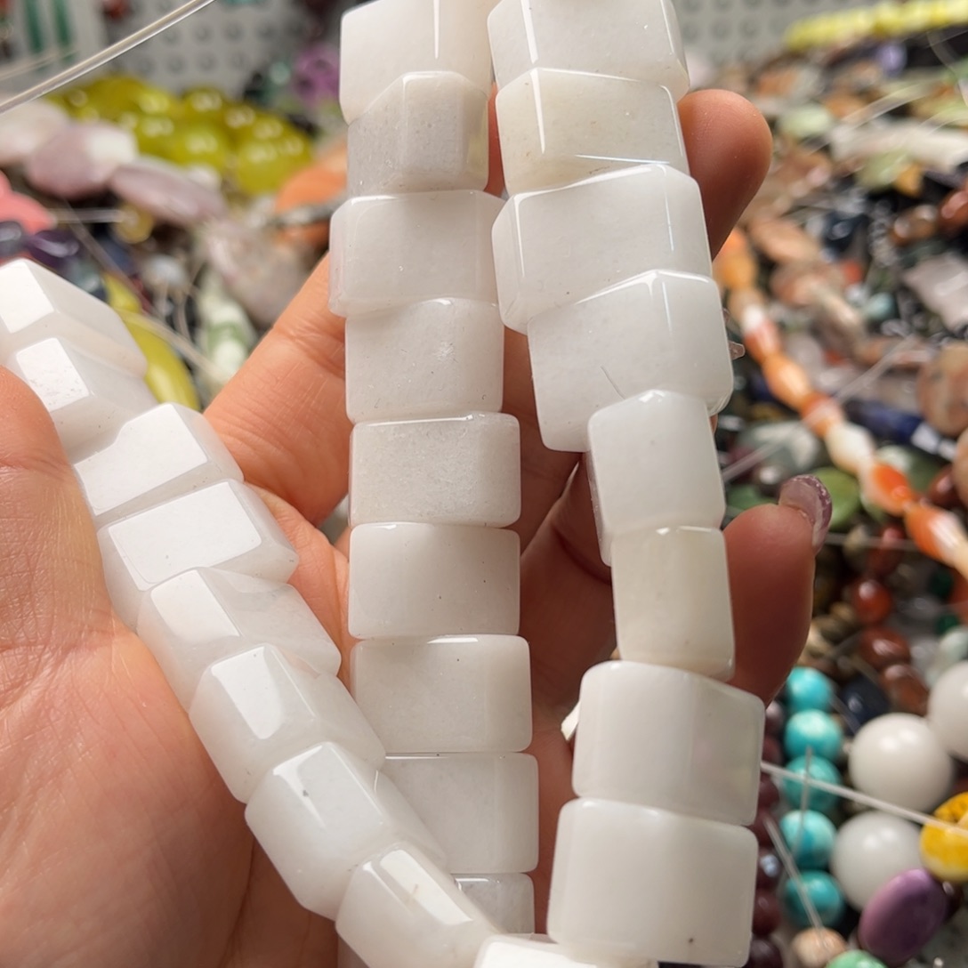 石英质玉珠宝奇石未镶嵌图