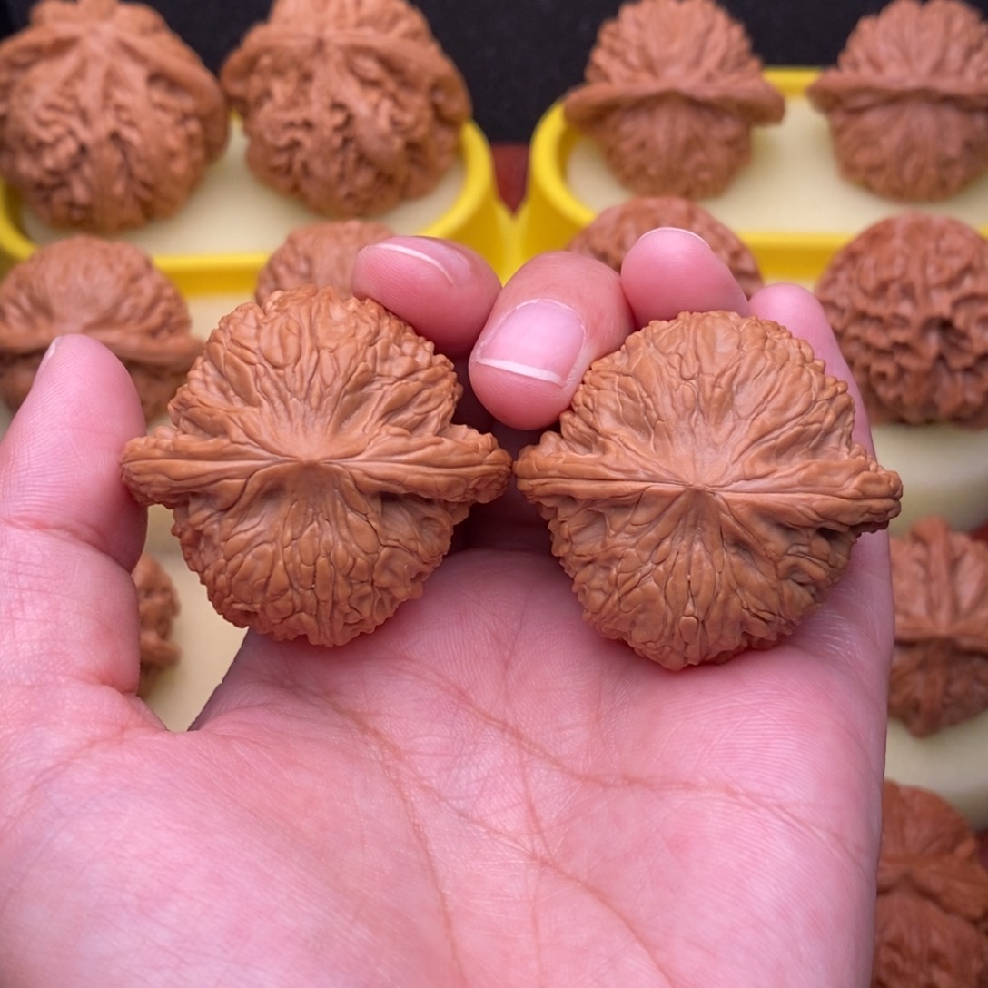 文玩核桃把件毕业泥鳅背40