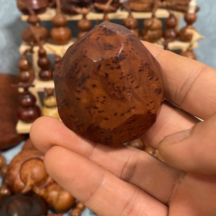 木Q****Y麻梨疙瘩精品手把件