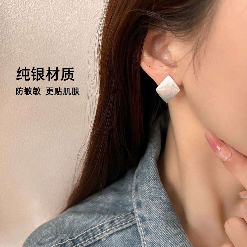 925银耳饰 S925银耳饰方块气质菱形ins风设计感纯银耳环