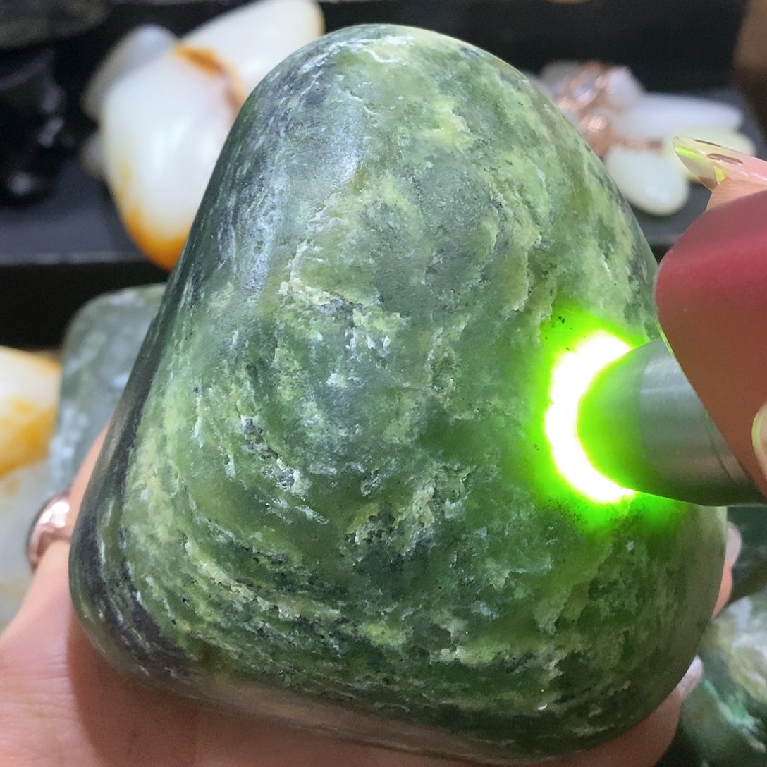 未镶嵌和田玉（糖玉）挂件