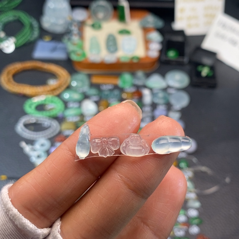 【闪购商品】翡翠挂件未镶嵌多宝