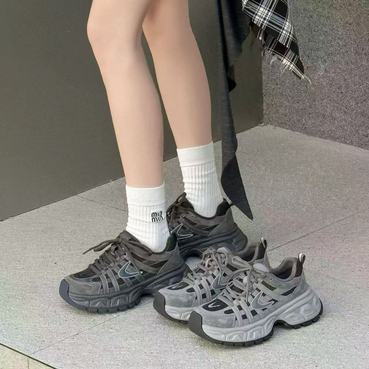 加绒保暖老爹鞋2025秋冬新款休闲鞋运动女鞋时尚百搭舒适鞋子9512