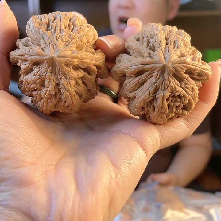 文玩核桃把件50粗筋