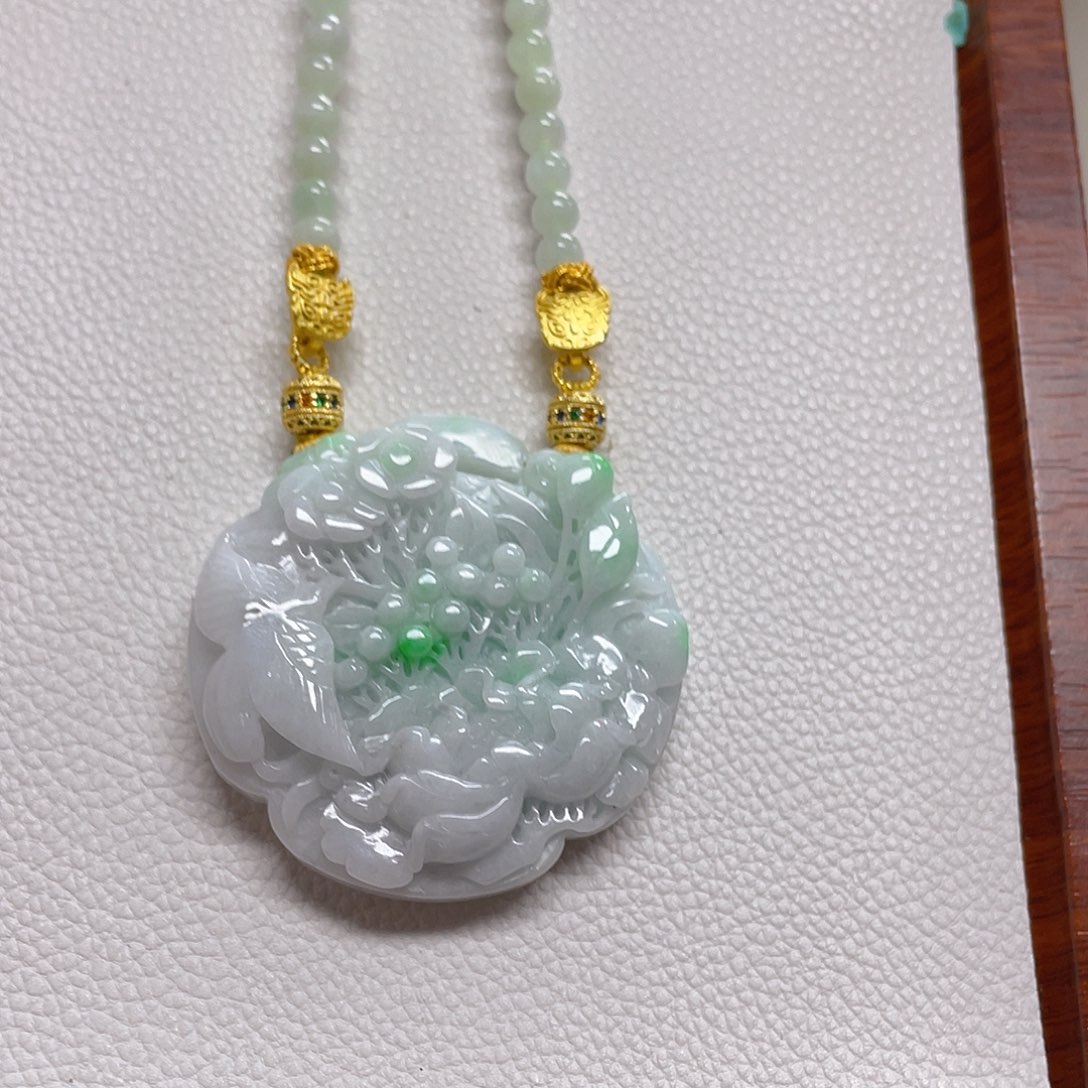 翡翠未镶嵌颈饰踢＂套链