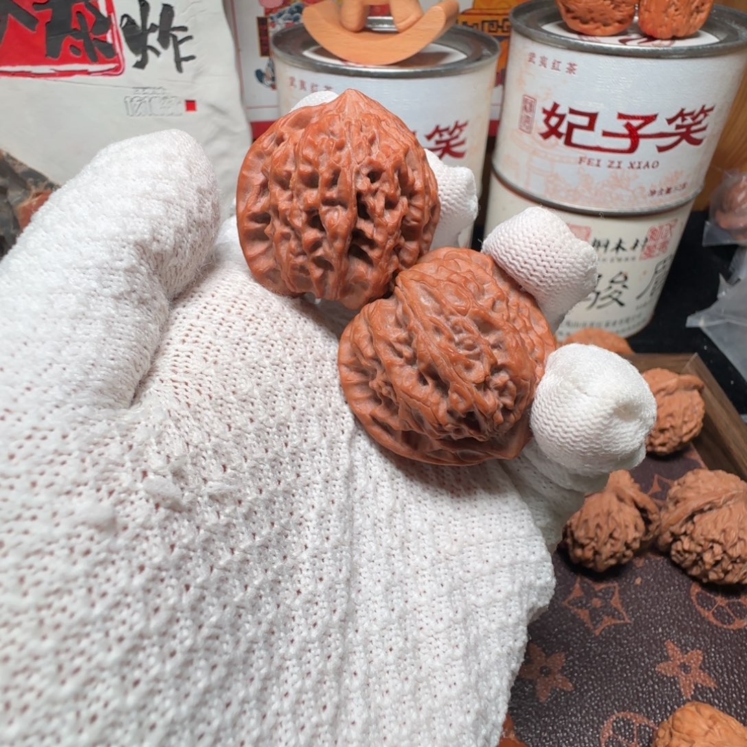 皮***皮吊坠文玩核桃浮玉