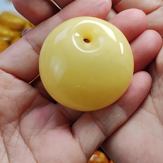 蜜蜡吊坠(赠链)未镶嵌