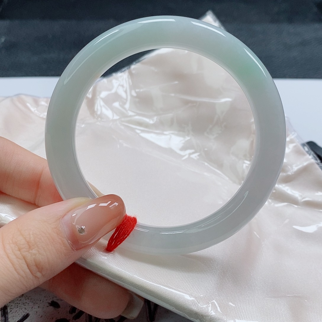 【闪购商品】未镶嵌手镯（圆镯）翡翠464号