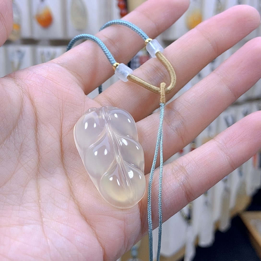 玛瑙/玉髓颈饰未镶嵌