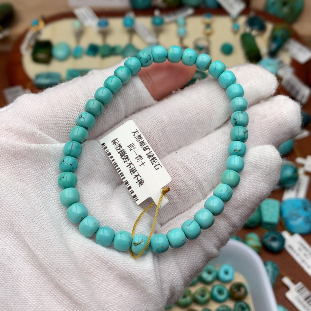 绿松石未镶嵌珠宝奇石