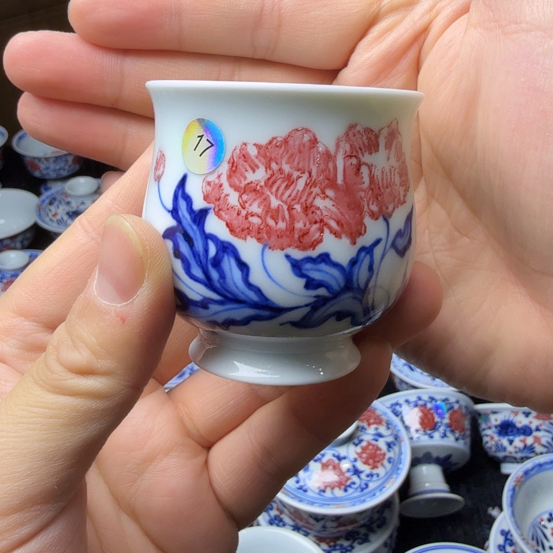 青花釉里红虞美人玉兰杯