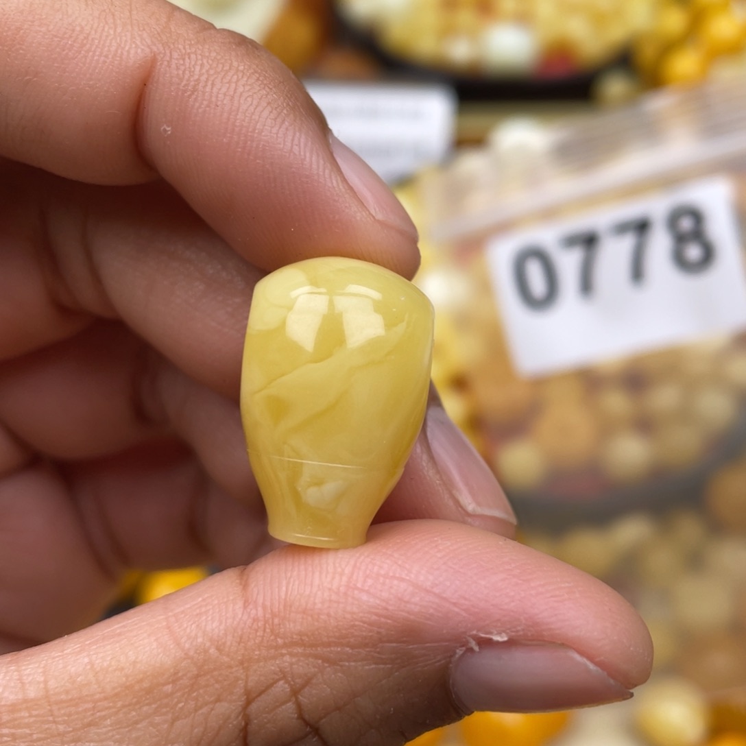 琥珀珠宝奇石未镶嵌14.8