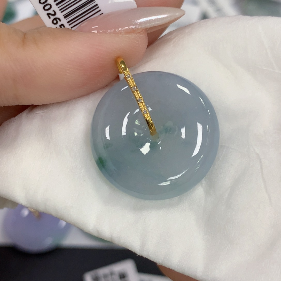 颈饰18K金镶嵌翡翠